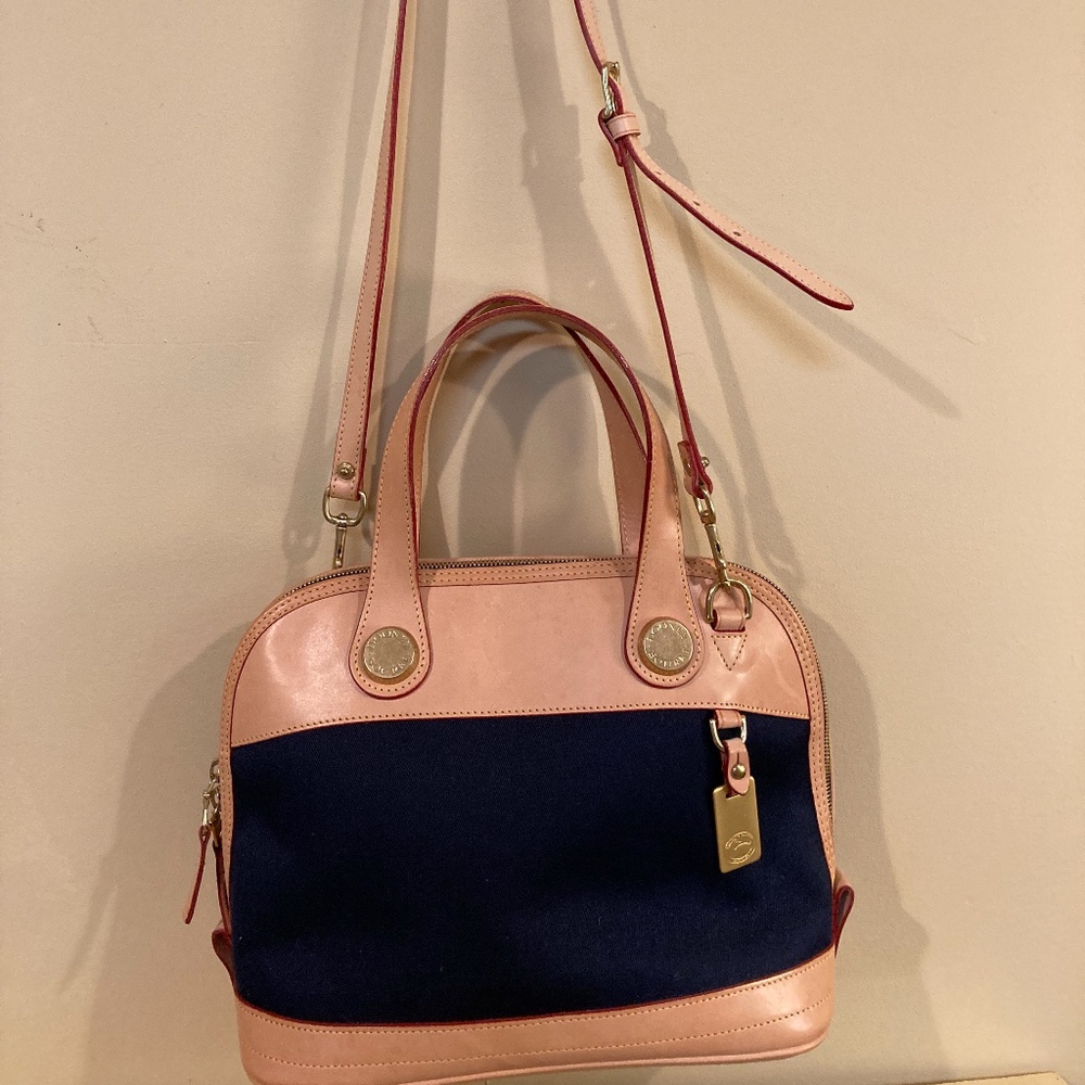 Dooney & Bourke shoulder bag